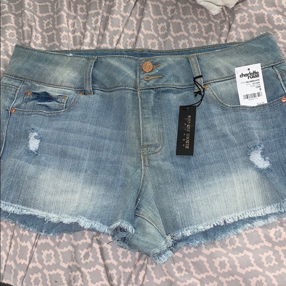 Mid rise shorts